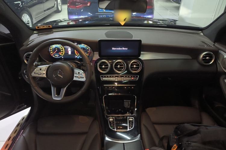 Used Mercedes-Benz GLC 2020 Facelift GLC 260 L 4MATIC Luxury Edition Center Console