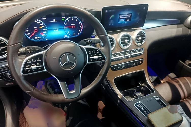 Used Mercedes-Benz GLC 2020 Facelift GLC 260 L 4MATIC Luxury Edition Center Console