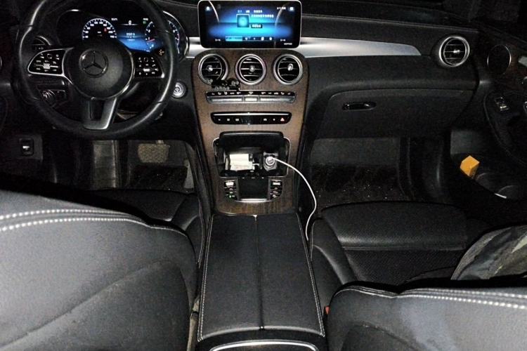 Used Mercedes-Benz GLC 2020 Facelift GLC 300 L 4MATIC Dynamic Edition Center Console