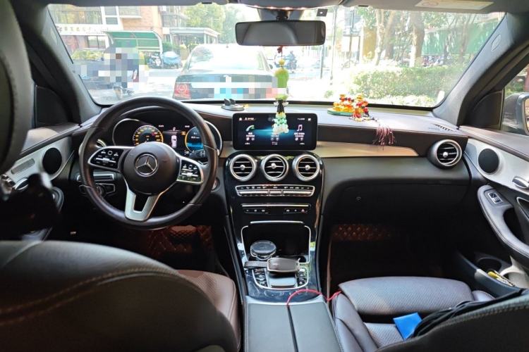 Used Mercedes-Benz GLC 2020 GLC 260 L 4MATIC Dynamic Model Center Console