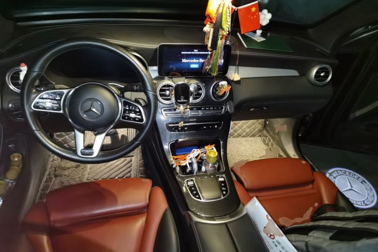 Used Mercedes-Benz GLC 2020 GLC 300 L 4MATIC Dynamic Edition Center Console