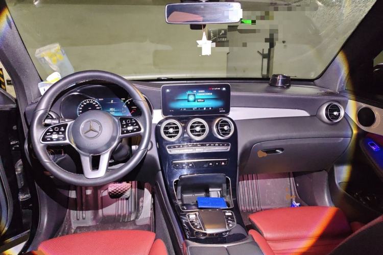Used Mercedes-Benz GLC 2020 GLC 260 L 4MATIC Luxury Model Center Console