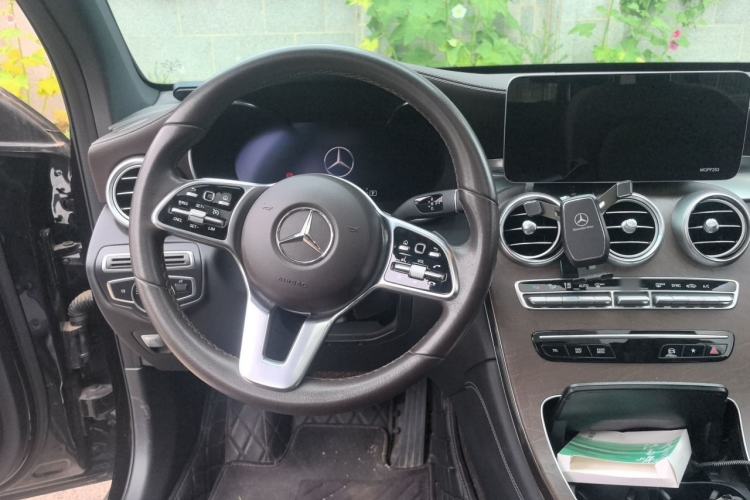 Used Mercedes-Benz GLC 2020 GLC 260 L 4MATIC Luxury Model Center Console