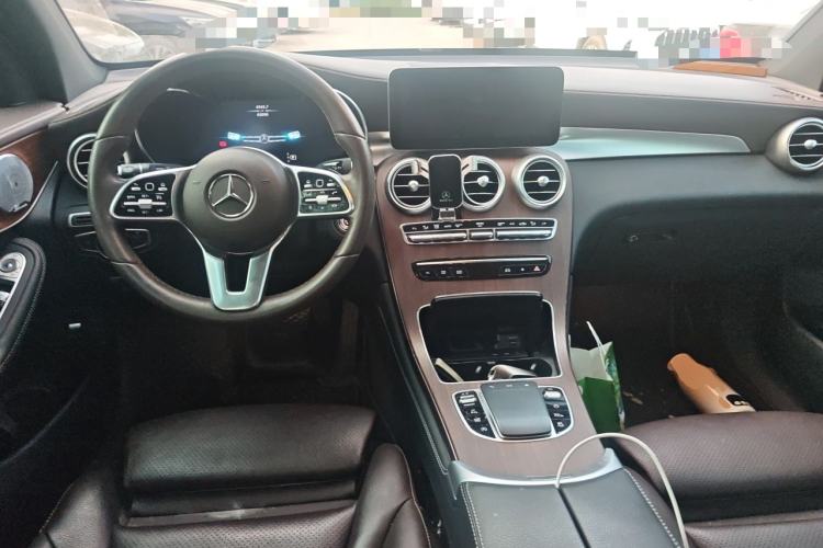 Used Mercedes-Benz GLC 2020 Facelifted GLC 300 L 4MATIC Luxury Edition Center Console
