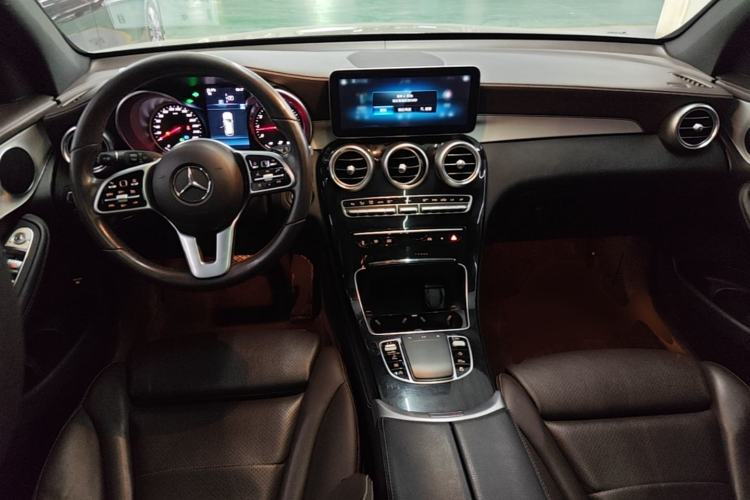 Used Mercedes-Benz GLC 2020 GLC 260 L 4MATIC Dynamic Model Center Console