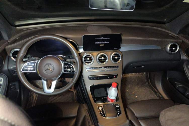 Used Mercedes-Benz GLC 2020 GLC 300 L 4MATIC Dynamic Edition Center Console