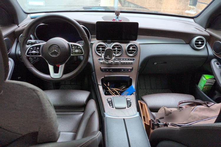 Used Mercedes-Benz GLC 2020 Facelift GLC 260 L 4MATIC Luxury Edition Center Console
