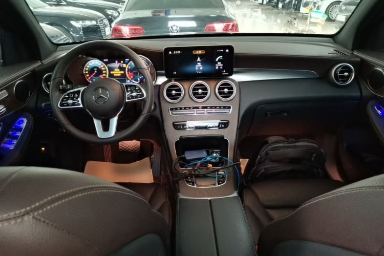 Used Mercedes-Benz GLC 2020 Facelift GLC 300 L 4MATIC Dynamic Edition Center Console