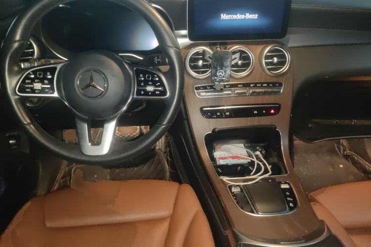 Used Mercedes-Benz GLC 2020 GLC 300 L 4MATIC Dynamic Edition Center Console