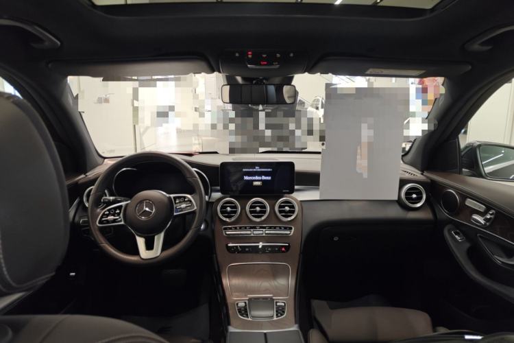 Used Mercedes-Benz GLC 2020 Facelift GLC 300 L 4MATIC Dynamic Edition Center Console