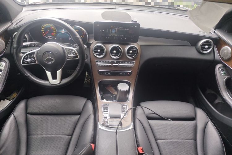 Used Mercedes-Benz GLC 2020 Facelift GLC 300 L 4MATIC Dynamic Edition Center Console