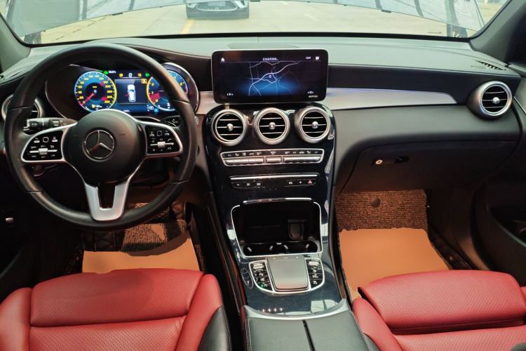 Used Mercedes-Benz GLC 2020 Facelift GLC 300 L 4MATIC Dynamic Edition Center Console
