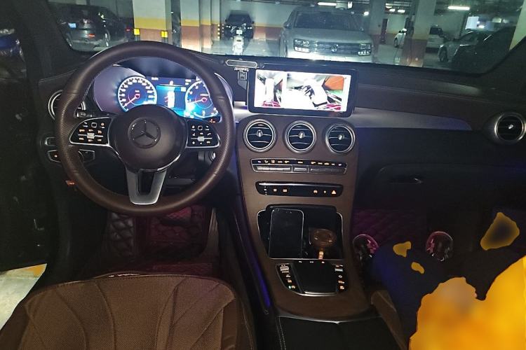 Used Mercedes-Benz GLC 2020 GLC 260 L 4MATIC Luxury Model Center Console