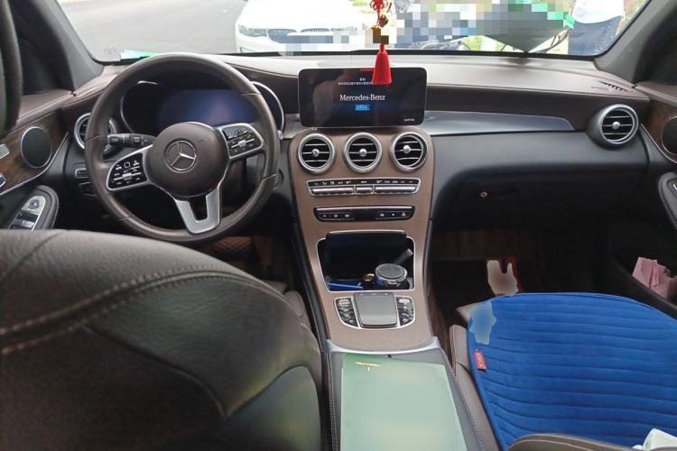 Used Mercedes-Benz GLC 2020 GLC 260 L 4MATIC Luxury Model Center Console
