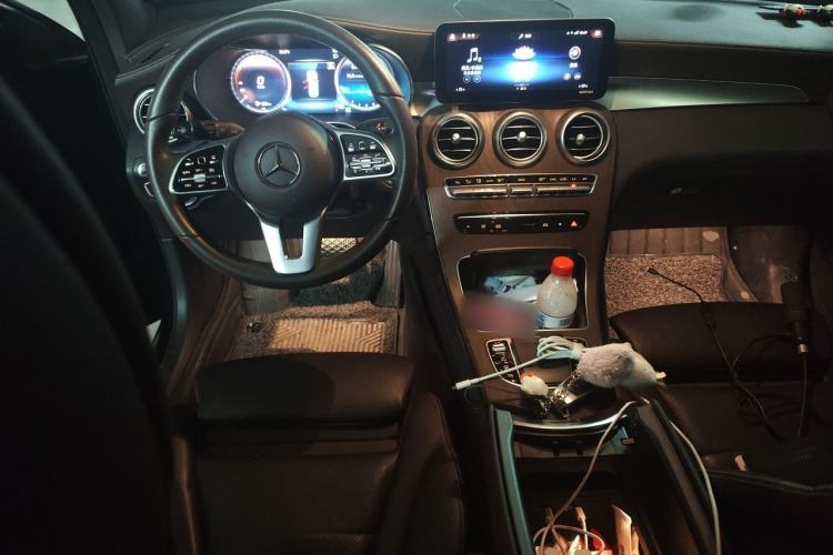 Used Mercedes-Benz GLC 2020 Facelift GLC 260 L 4MATIC Luxury Edition Center Console