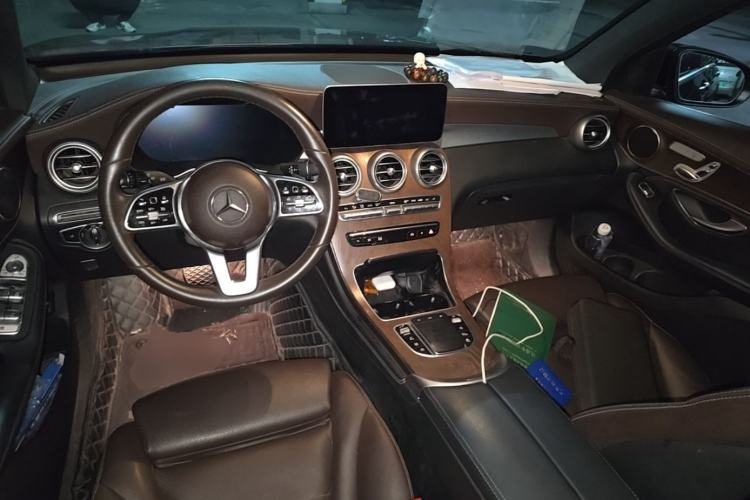 Used Mercedes-Benz GLC 2020 GLC 300 L 4MATIC Dynamic Edition Center Console
