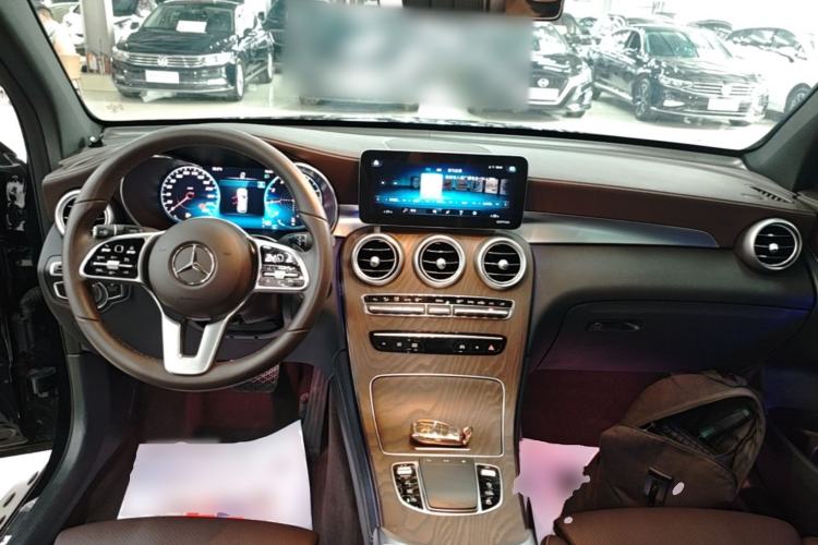Used Mercedes-Benz GLC 2020 Facelift GLC 260 L 4MATIC Luxury Edition Center Console