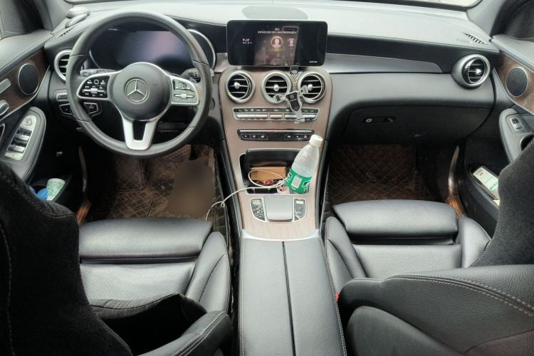 Used Mercedes-Benz GLC 2020 Facelift GLC 260 L 4MATIC Luxury Edition Center Console