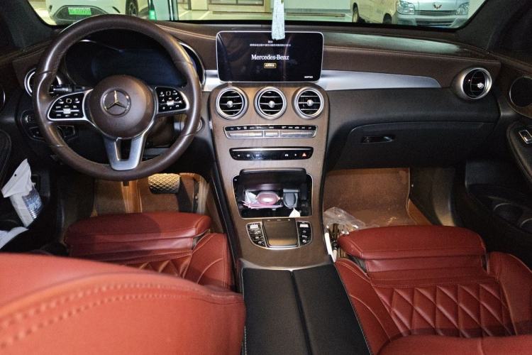 Used Mercedes-Benz GLC 2020 Facelift GLC 260 L 4MATIC Luxury Edition Center Console