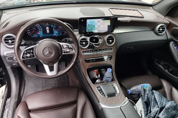Used Mercedes-Benz GLC 2020 GLC 260 L 4MATIC Luxury Model Center Console