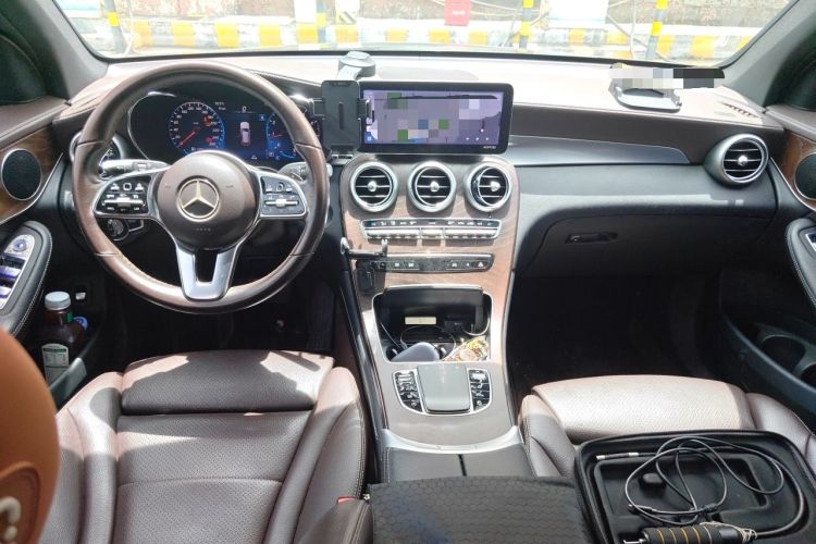 Used Mercedes-Benz GLC 2020 GLC 260 L 4MATIC Luxury Model Center Console
