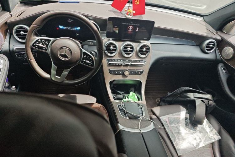 Used Mercedes-Benz GLC 2020 Facelift GLC 260 L 4MATIC Luxury Edition Center Console