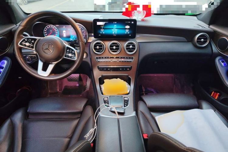 Used Mercedes-Benz GLC 2020 Facelift GLC 300 L 4MATIC Dynamic Edition Center Console