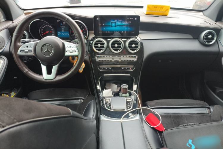 Used Mercedes-Benz GLC 2020 GLC 260 L 4MATIC Dynamic Model Center Console