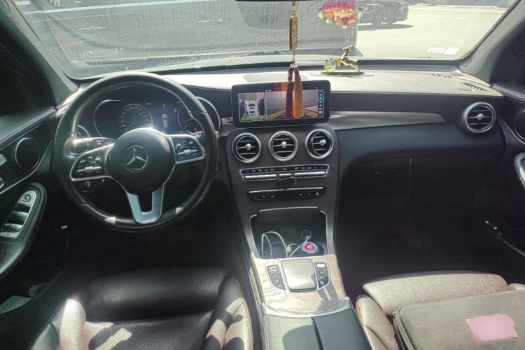 Used Mercedes-Benz GLC 2020 Facelift GLC 260 L 4MATIC Luxury Edition Center Console