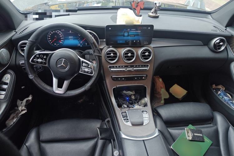Used Mercedes-Benz GLC 2020 GLC 300 L 4MATIC Dynamic Edition Center Console