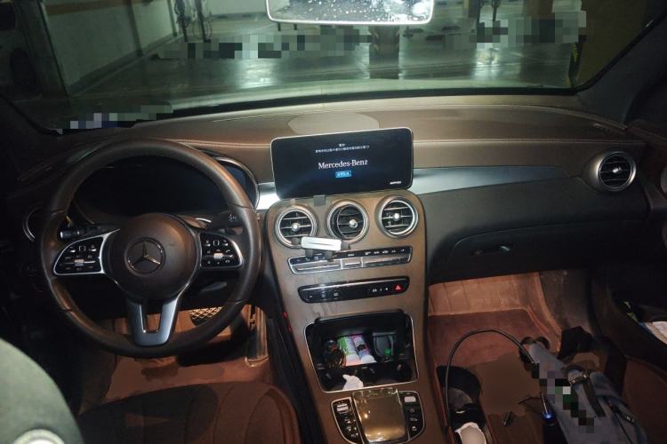 Used Mercedes-Benz GLC 2020 Facelift GLC 260 L 4MATIC Luxury Edition Center Console