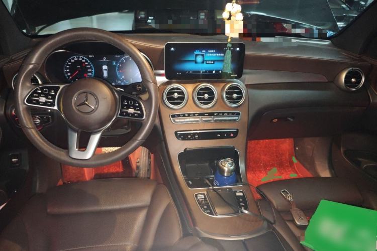 Used Mercedes-Benz GLC 2020 Facelift GLC 260 L 4MATIC Luxury Edition Center Console