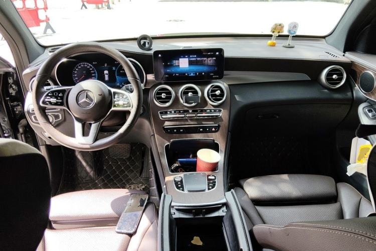 Used Mercedes-Benz GLC 2020 Facelift GLC 300 L 4MATIC Dynamic Edition Center Console