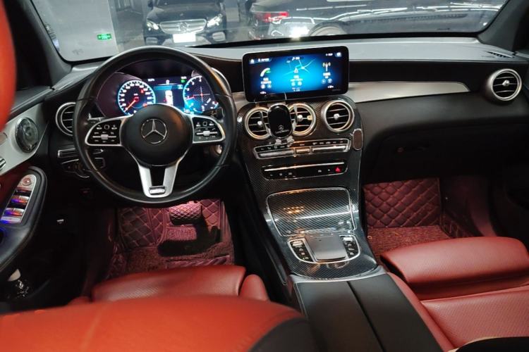 Used Mercedes-Benz GLC 2020 GLC 300 L 4MATIC Dynamic Edition Center Console