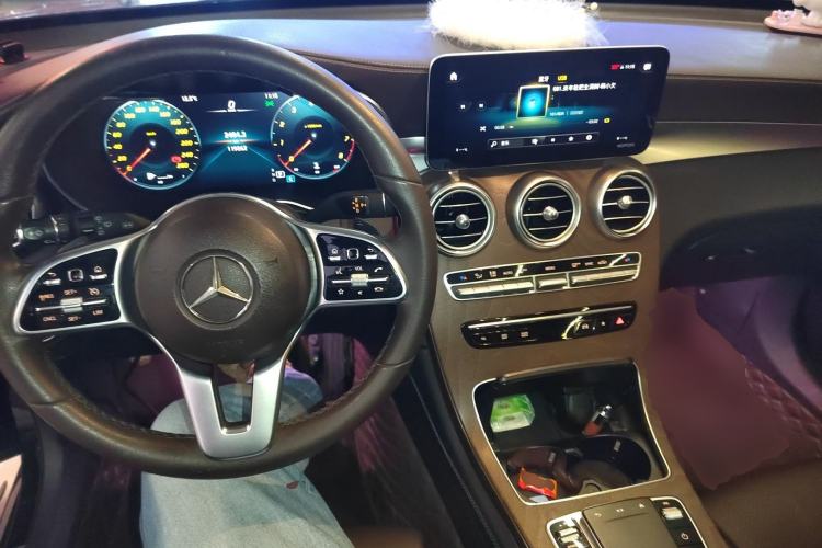 Used Mercedes-Benz GLC 2020 GLC 260 L 4MATIC Luxury Model Center Console