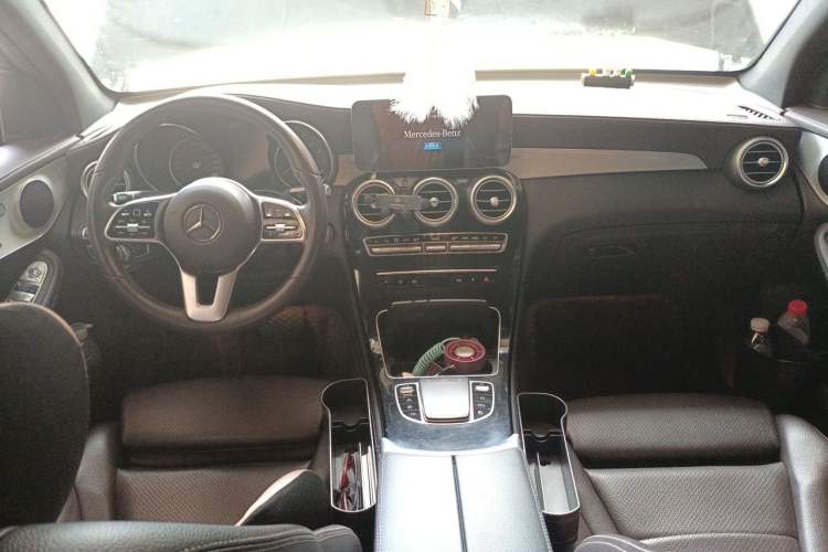 Used Mercedes-Benz GLC 2020 GLC 260 L 4MATIC Dynamic Model Center Console