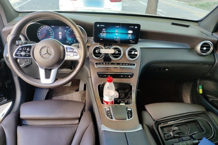 Used Mercedes-Benz GLC 2020 GLC 300 L 4MATIC Dynamic Edition Center Console