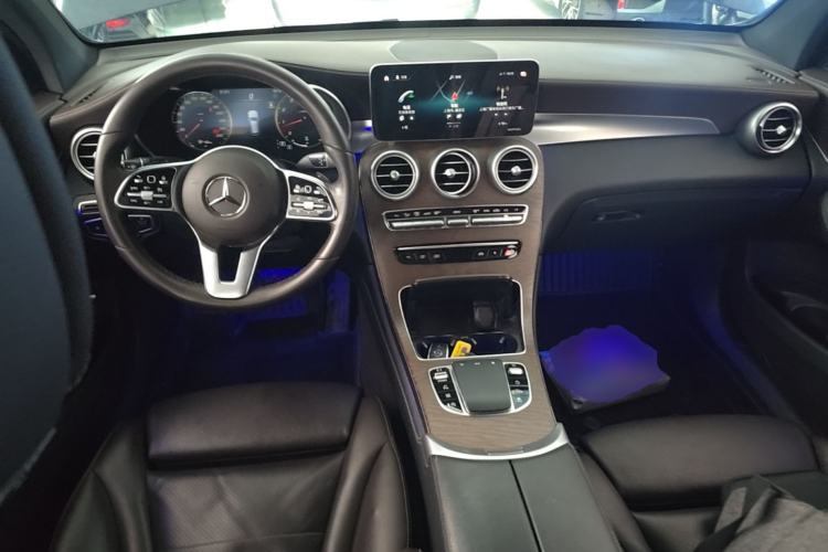 Used Mercedes-Benz GLC 2020 GLC 300 L 4MATIC Dynamic Edition Center Console