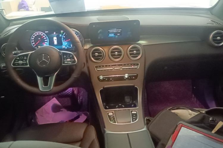 Used Mercedes-Benz GLC 2020 Facelift GLC 260 L 4MATIC Luxury Edition Center Console