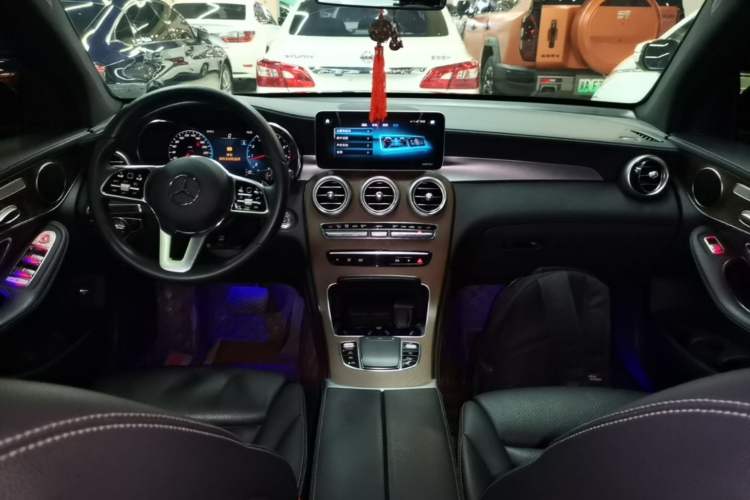 Used Mercedes-Benz GLC 2020 GLC 260 L 4MATIC Luxury Model Center Console