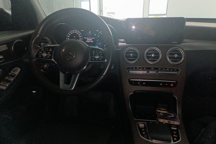 Used Mercedes-Benz GLC 2020 GLC 260 L 4MATIC Luxury Model Center Console