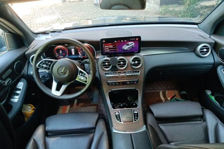 Used Mercedes-Benz GLC 2020 Facelift GLC 260 L 4MATIC Luxury Edition Center Console