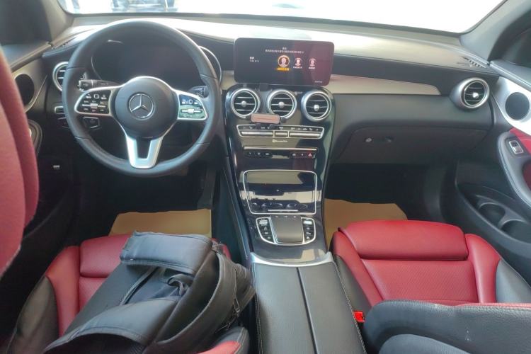 Used Mercedes-Benz GLC 2020 Facelift GLC 300 L 4MATIC Dynamic Edition Center Console