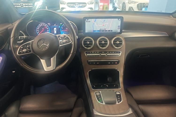 Used Mercedes-Benz GLC 2020 Facelift GLC 260 L 4MATIC Luxury Edition Center Console