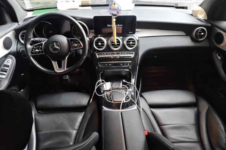 Used Mercedes-Benz GLC 2020 GLC 260 L 4MATIC Dynamic Model Center Console