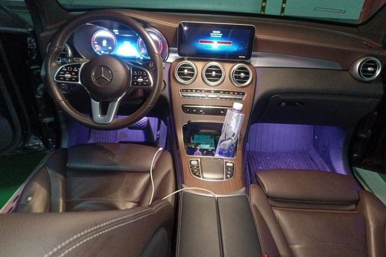 Used Mercedes-Benz GLC 2020 GLC 300 L 4MATIC Luxury Model Center Console