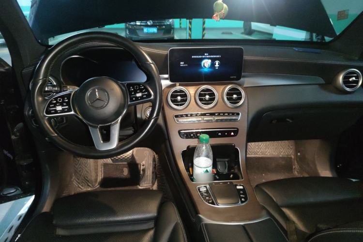 Used Mercedes-Benz GLC 2020 GLC 300 L 4MATIC Dynamic Edition Center Console