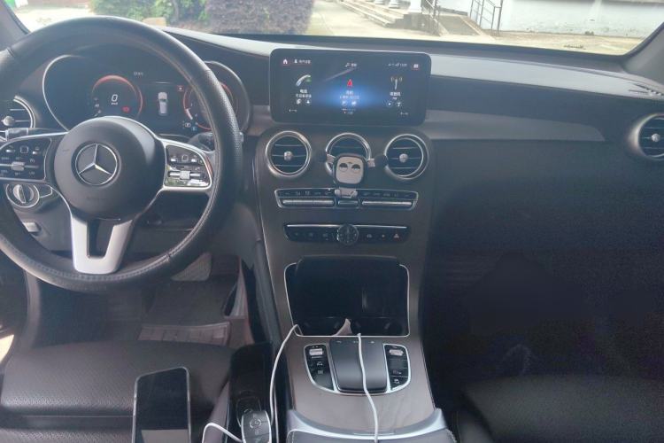 Used Mercedes-Benz GLC 2020 Facelift GLC 260 L 4MATIC Luxury Edition Center Console