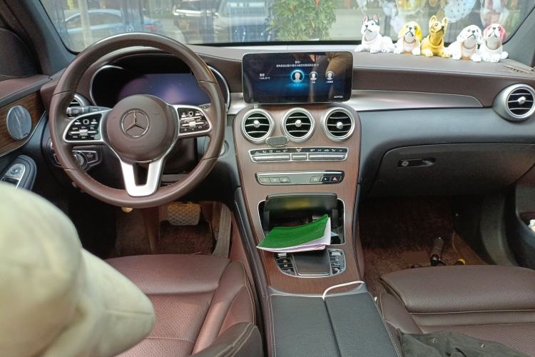 Used Mercedes-Benz GLC 2020 Facelift GLC 300 L 4MATIC Dynamic Edition Center Console