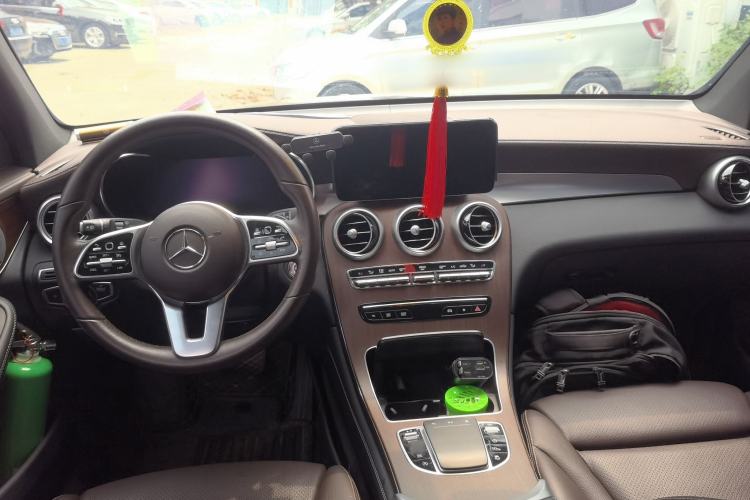 Used Mercedes-Benz GLC 2020 Facelift GLC 300 L 4MATIC Dynamic Edition Center Console